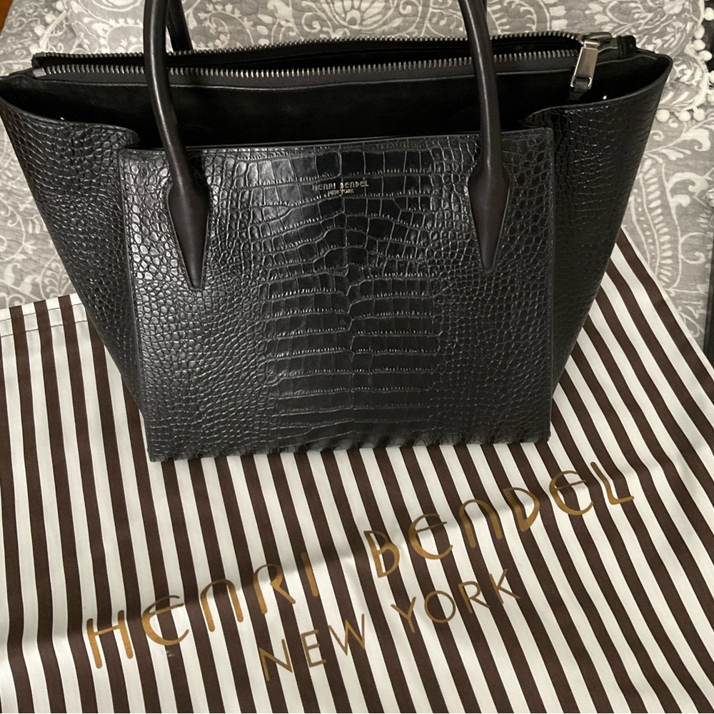 EUC Henri Bendel Tote - Picture 16 of 16